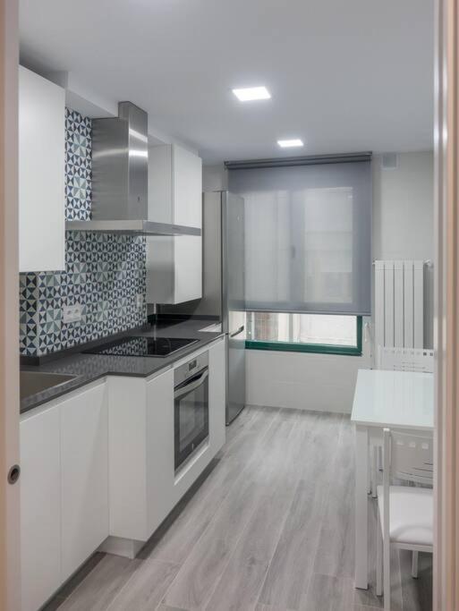 Sakura Homes Ponferrada Centro 8 Plazas Экстерьер фото